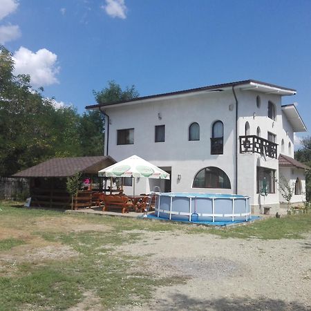 Vila Madudu Vălenii de Munte Dış mekan fotoğraf