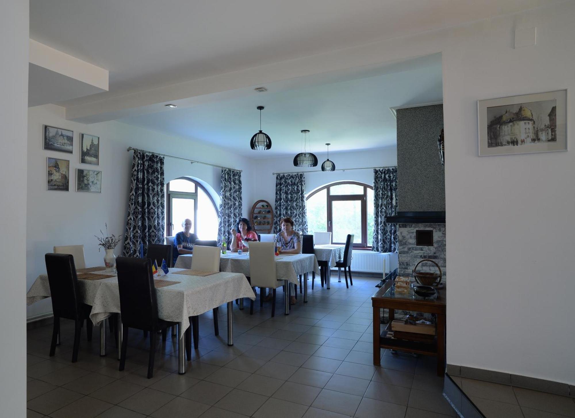Vila Madudu Vălenii de Munte Dış mekan fotoğraf