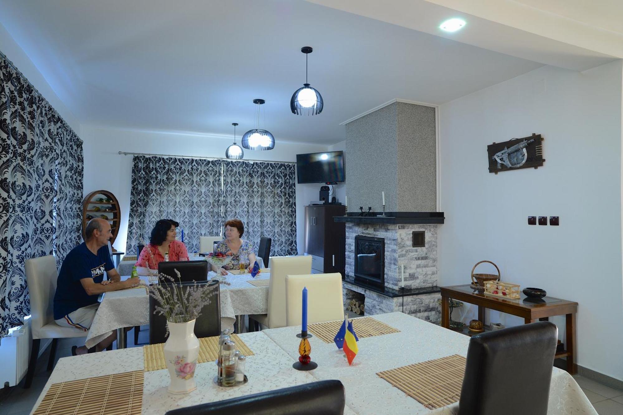 Vila Madudu Vălenii de Munte Dış mekan fotoğraf