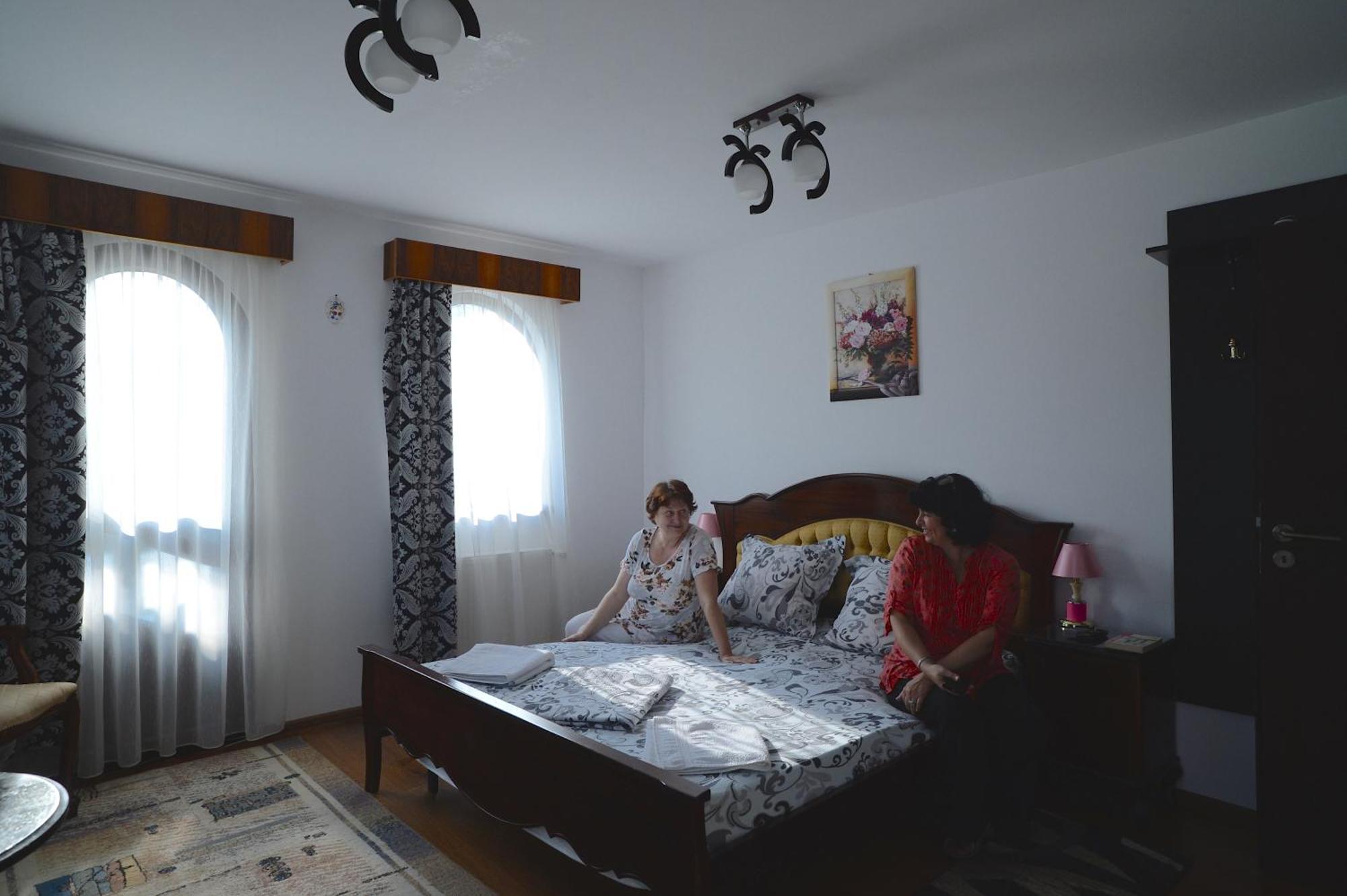 Vila Madudu Vălenii de Munte Dış mekan fotoğraf